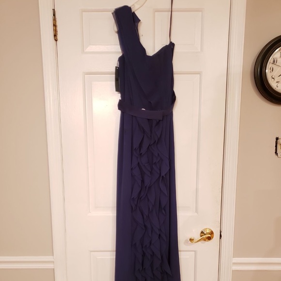a dark blue bridesmaid dress - Picture 2 of 6